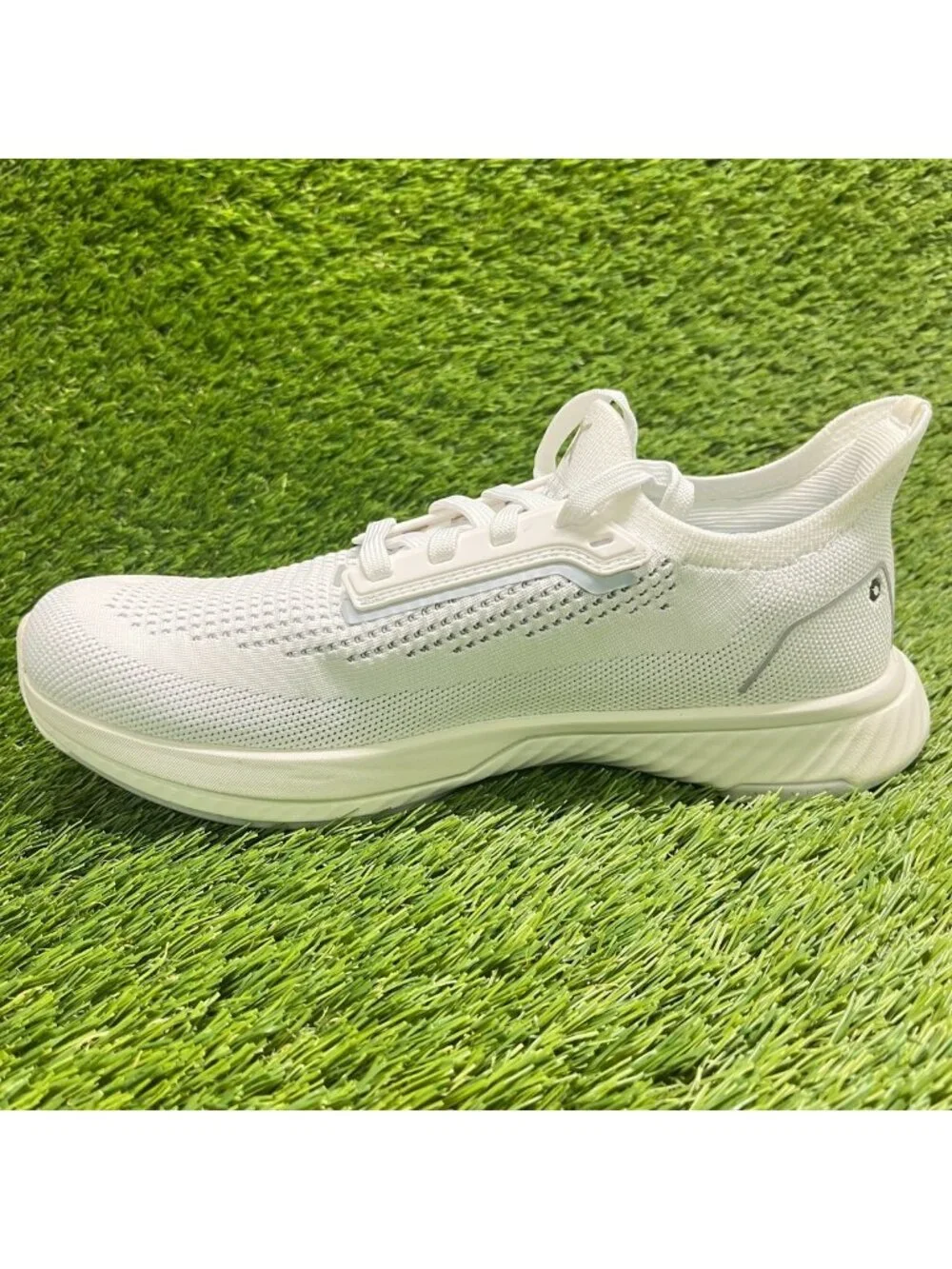 Flux Adapt Runner H2O Pro White Womens Size 8.5 Womens 7 Athletic Shoes Sneakers
